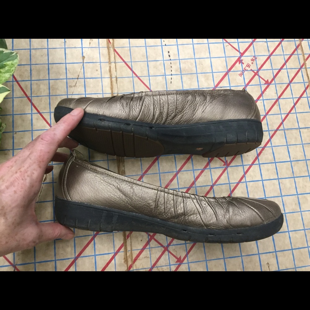 Clark’s Unstructured Metallic Flats Size 8.5 - image 5